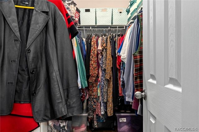 9973 N Chelic Drive, Citrus Springs, FL 34434