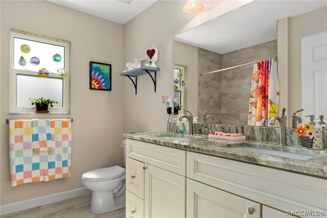 9973 N Chelic Drive, Citrus Springs, FL 34434