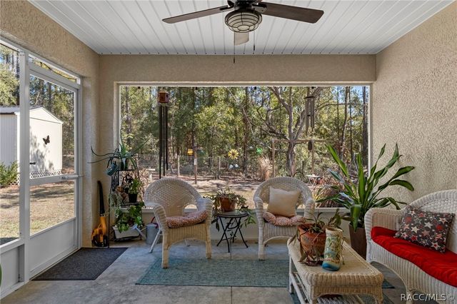 9973 N Chelic Drive, Citrus Springs, FL 34434