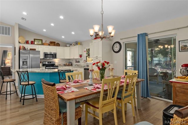 9973 N Chelic Drive, Citrus Springs, FL 34434