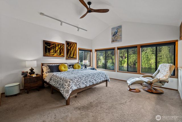 1024 Mountain View Boulevard S, Spanaway, WA 98387