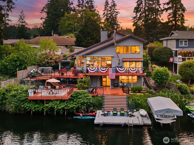 1024 Mountain View Boulevard S, Spanaway, WA 98387