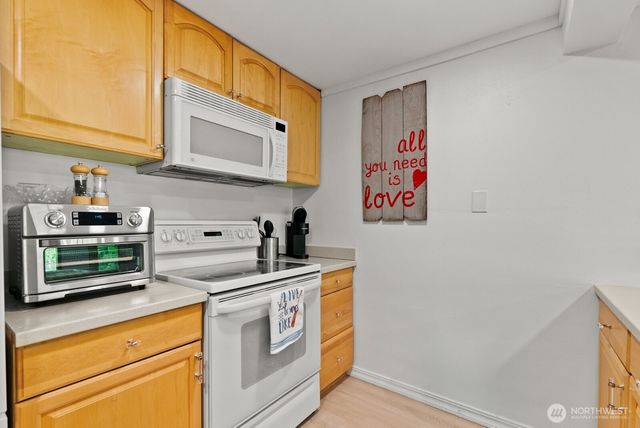 1024 Mountain View Boulevard S, Spanaway, WA 98387