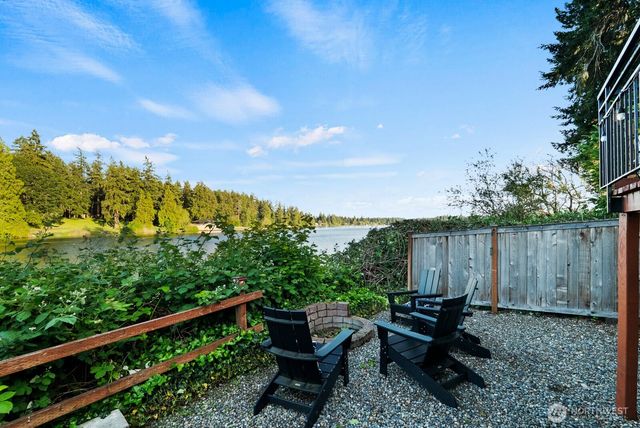 1024 Mountain View Boulevard S, Spanaway, WA 98387