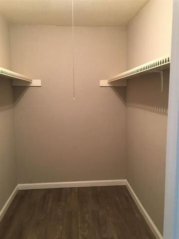 5625 Antoine Drive 1013, Houston, TX 77091