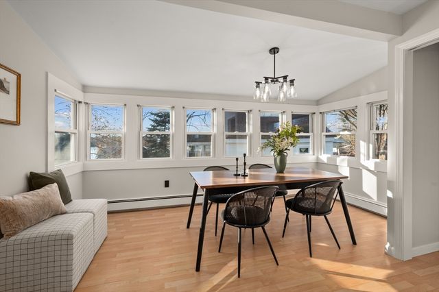 10 Hillside Rd, North Reading, MA 01864