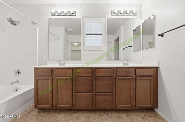 3262 E MILKY Way, Gilbert, AZ 85295