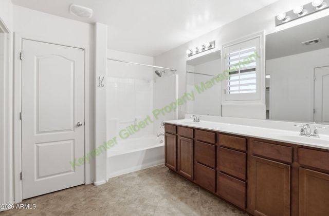 3262 E MILKY Way, Gilbert, AZ 85295