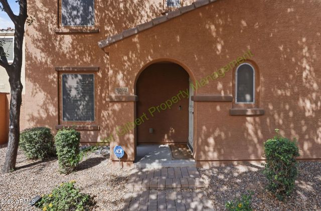 3262 E MILKY Way, Gilbert, AZ 85295