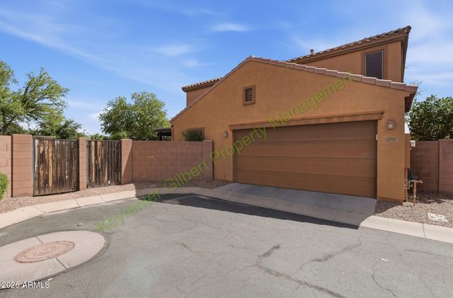 3262 E MILKY Way, Gilbert, AZ 85295