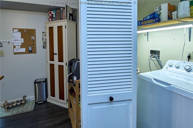 201 Powderhorn Road, Charleston, WV 25314