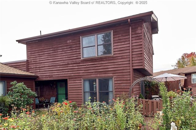 201 Powderhorn Road, Charleston, WV 25314