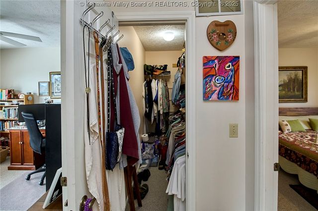 201 Powderhorn Road, Charleston, WV 25314