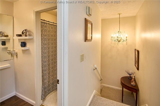 201 Powderhorn Road, Charleston, WV 25314