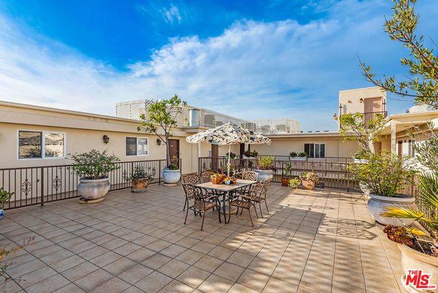 1246 Armacost Avenue 305, Los Angeles, CA 90025