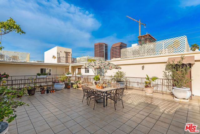 1246 Armacost Avenue 305, Los Angeles, CA 90025