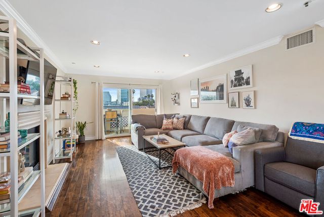 1246 Armacost Avenue 305, Los Angeles, CA 90025