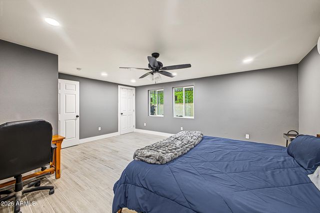 7702 E FAY Avenue, Mesa, AZ 85208