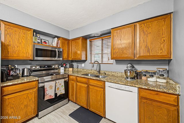 7702 E FAY Avenue, Mesa, AZ 85208