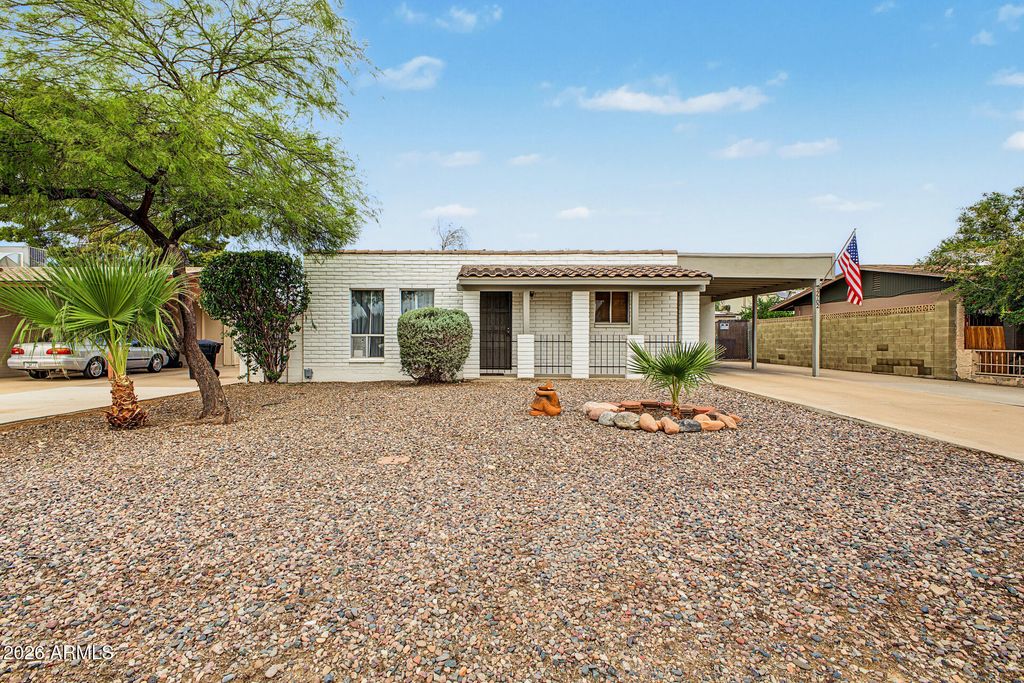 7702 E FAY Avenue, Mesa, AZ 85208