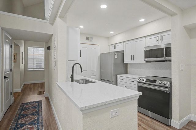 3266 HAVILAND COURT 303, Palm Harbor, FL 34684