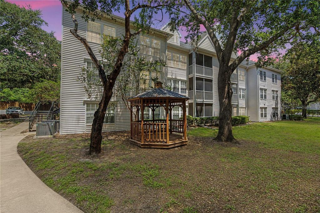 3266 HAVILAND COURT 303, Palm Harbor, FL 34684