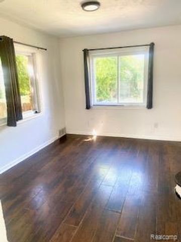 5545 Bedford, Detroit, MI 48224