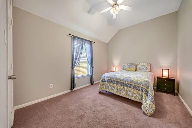 3214 Waters Edge Drive, Manvel, TX 77578