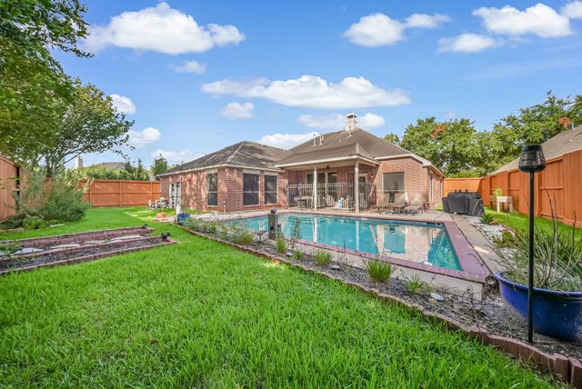 3214 Waters Edge Drive, Manvel, TX 77578