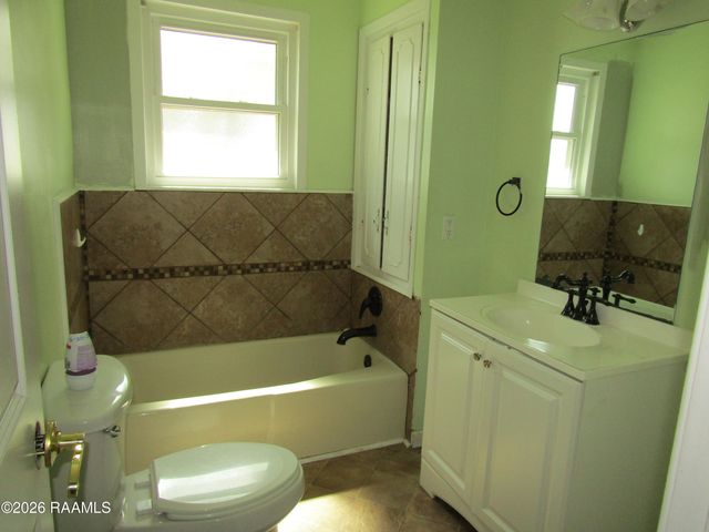 1182 Guidry Road, Breaux Bridge, LA 70517