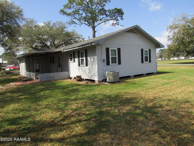 1182 Guidry Road, Breaux Bridge, LA 70517