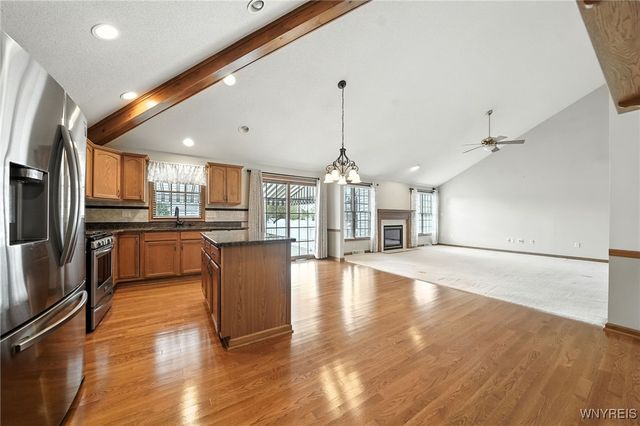 35 Summerfield Drive, Lancaster, NY 14086