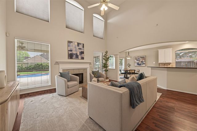 6506 E Bending Oaks Lane, Pearland, TX 77584