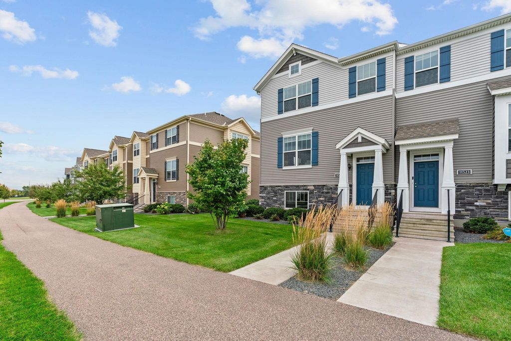 11515 82nd Avenue N, Maple Grove, MN 55369 — photo 2