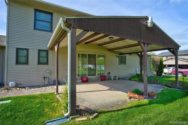 6338 Covered Wagons Trail, Flint Charter Township, MI 48532