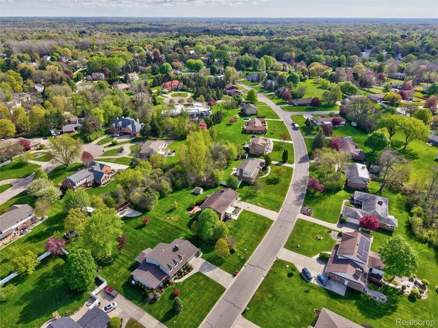 6338 Covered Wagons Trail, Flint Charter Township, MI 48532