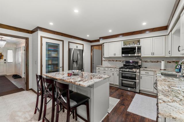 6338 Covered Wagons Trail, Flint Charter Township, MI 48532