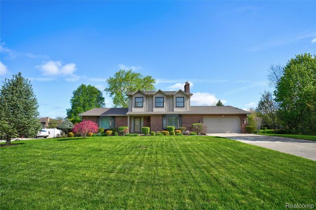 6338 Covered Wagons Trail, Flint Charter Township, MI 48532