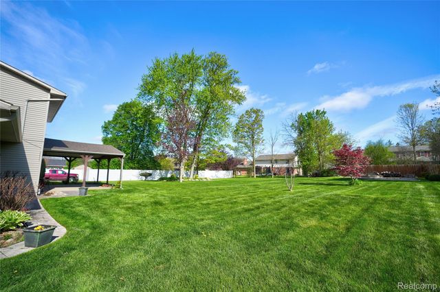 6338 Covered Wagons Trail, Flint Charter Township, MI 48532