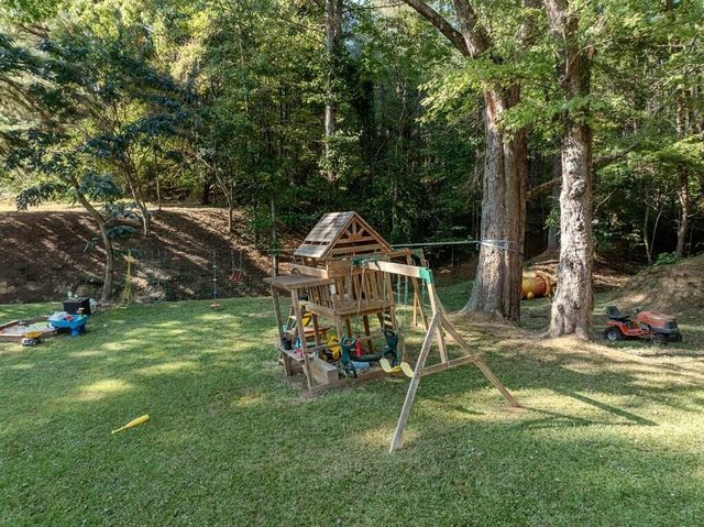 195 Isabella Avenue, Copperhill, TN 37317
