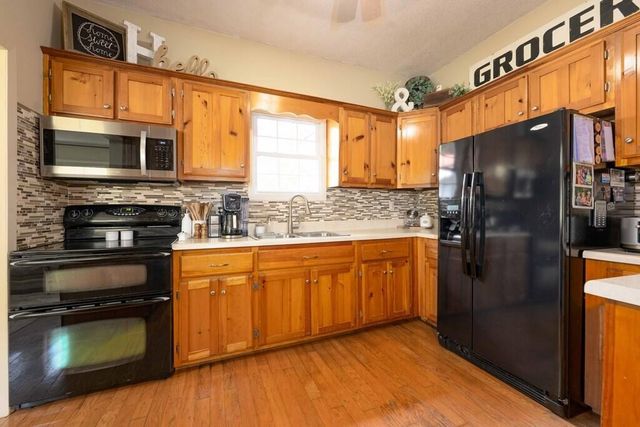 195 Isabella Avenue, Copperhill, TN 37317