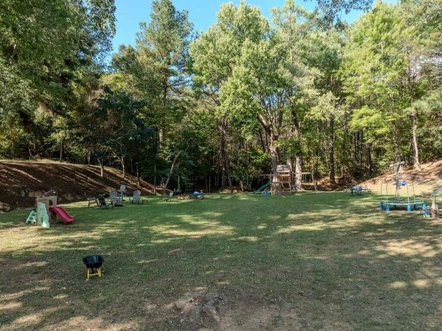 195 Isabella Avenue, Copperhill, TN 37317