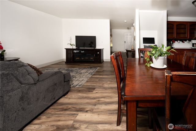 9507 149th Street E, Puyallup, WA 98375