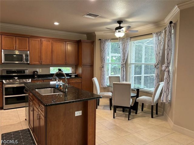 3573 Malagrotta CIR, Cape Coral, FL 33909