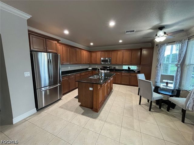 3573 Malagrotta CIR, Cape Coral, FL 33909