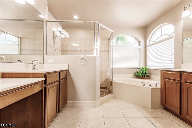 3573 Malagrotta CIR, Cape Coral, FL 33909