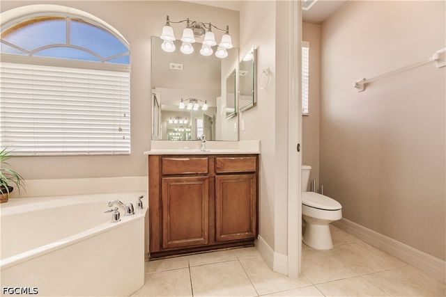 3573 Malagrotta CIR, Cape Coral, FL 33909