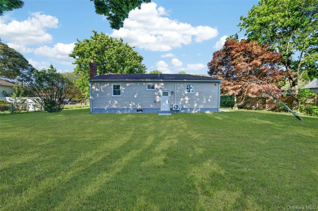 118 S 31st Street, Wyandanch, NY 11798