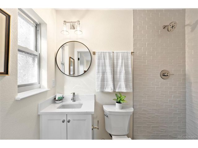 35 S Cody St, Lakewood, CO 80226