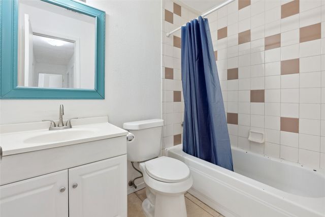 2425 Misty Lane, Carrollton, TX 75006